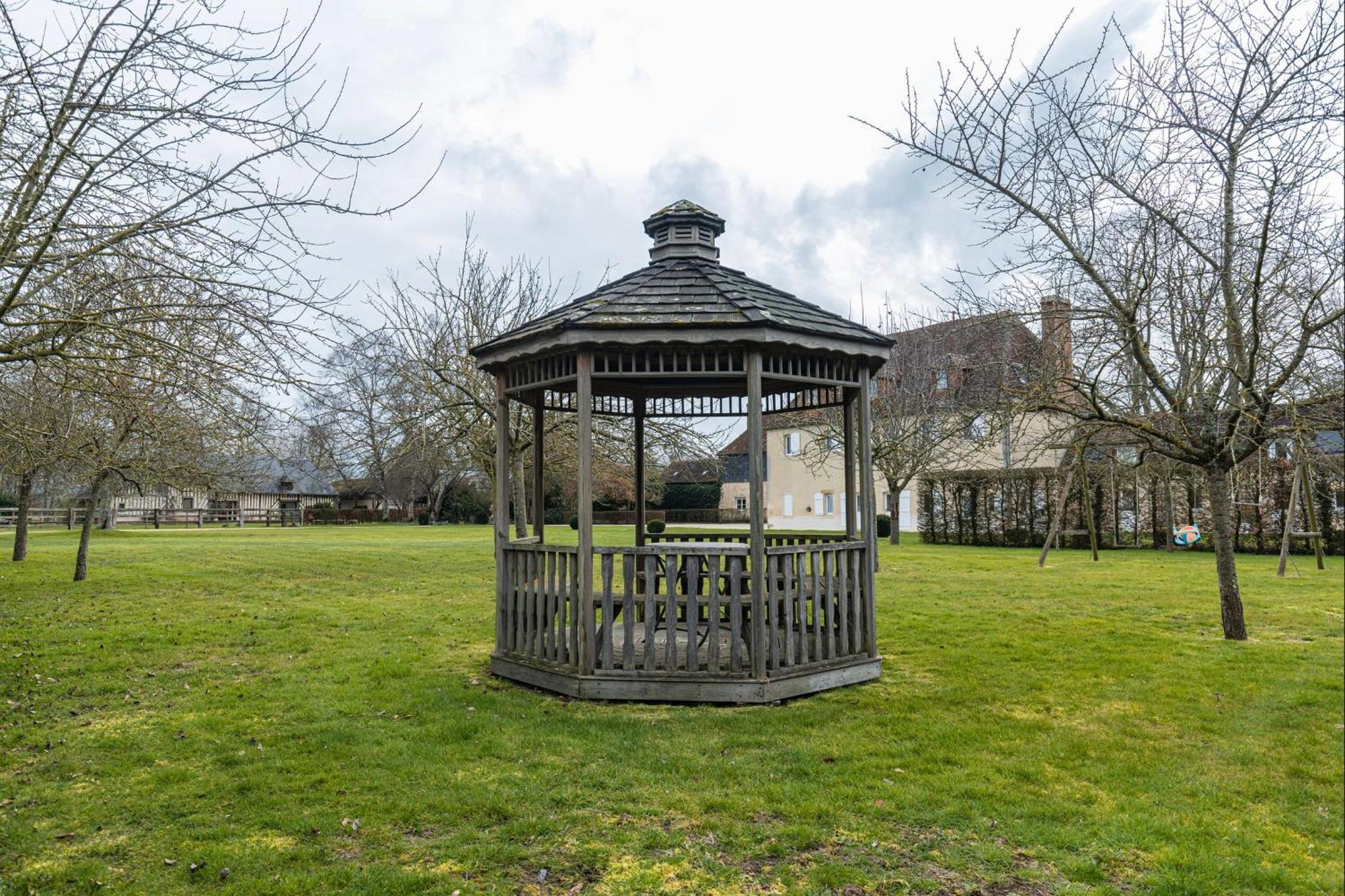 Bagatelle Avec Jardin Et Piscine Chauffee Villa Bieville-en-Auge Buitenkant foto